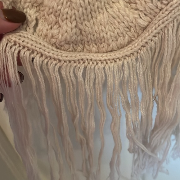 Beautiful open weave long cardigan with fringe bottom - Picture 5 of 5